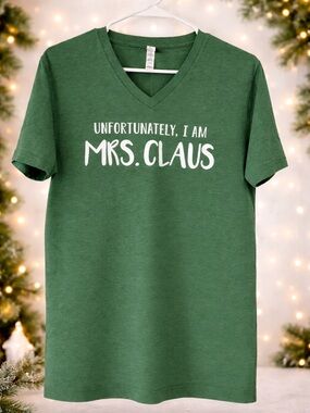 Bella Canvas Green Christmas Graphic Tee Mrs Claus Funny Holiday Shirt Large